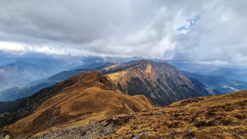 About Us 15 Phulara Ridge